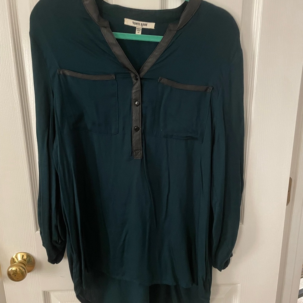 XS Teal Flowy Top